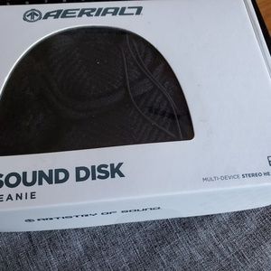 Headphone beanie